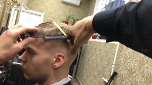 МУЖСКАЯ СТРИЖКА АНДЕРКАТ  С ПРОБОРОМ НА БОК .