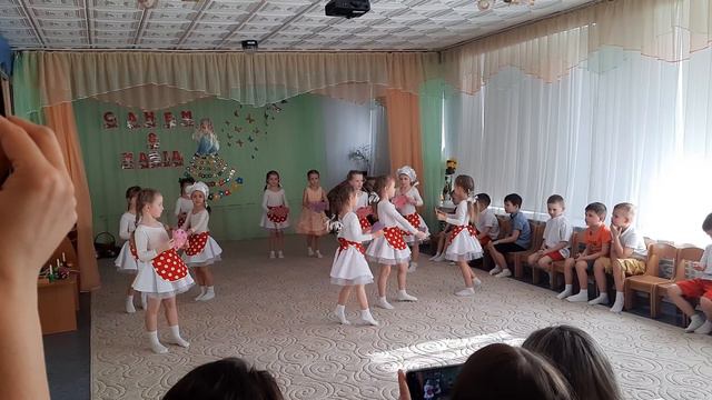 Ягодка 8 марта Дарина(10) смотреть онлайн