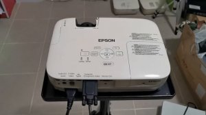 Epson EB-X7 ขายโปรเจคเตอร์ รีวิวโปรเจคเตอร์ ขายโปรเจคเตอร์มือสอง Epson EB-X7 ความสว่าง 2200 ลูเมนส์