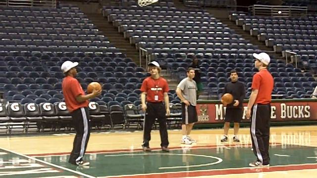 ESPN Boston: Nate & Marquis run stairs смотреть онлайн