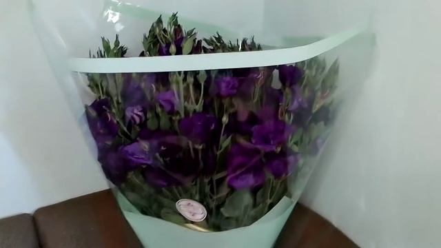 БУКЕТ 35 ЭУСТОМ СВЕЖИЕ ЦВЕТЫ С ДОСТАВКОЙ. ЯПОНСКАЯ РОЗА - ЛИЗИАНТУСЫ ДНЕПР