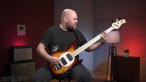 Бас-гитара Magna B2004M - реплика Music Man