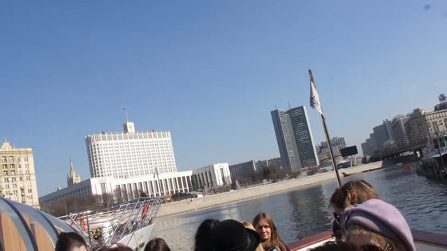 Гиды на обучении, Москва-река - Guides on training, the Moscow River смотреть онлайн