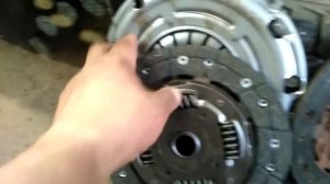 Первая замена сцепления Шкода октавиа а5 1.4