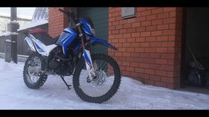 Запуск двигателя зимой на Мотолэнд ХР 250 Эндуро и Китай свеча иридиевая вроде как.