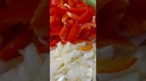 Маринованная капуста с болгарским перцем и репчатым луком