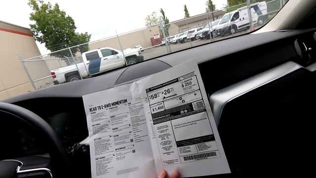 2019 Volvo XC60 Momentum T8 Plug In Hybrid with 4 Corner Air Suspension смотреть онлайн