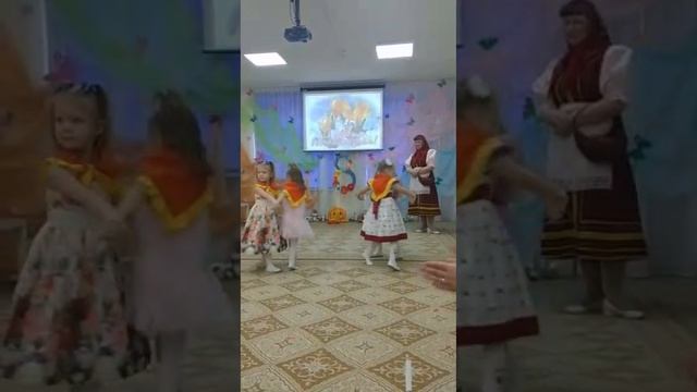 Весенний праздник в средней группе.