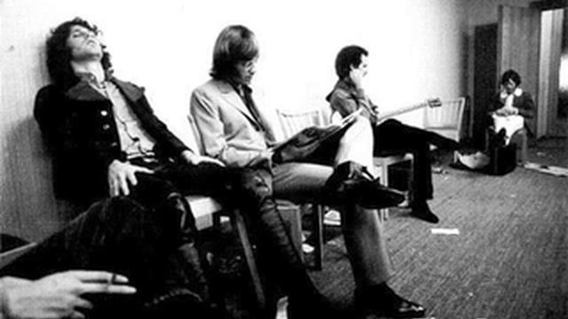 People Are Strange Cover смотреть онлайн