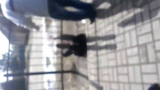 Пьяная цыганка показала голую жопу!!! Хахахахаха, ейо забрала милиция!!! смотреть онлайн