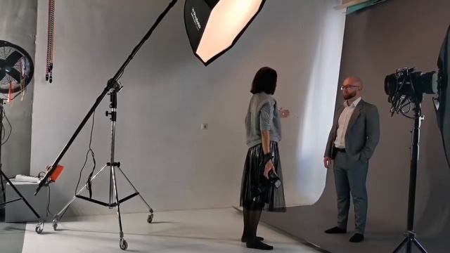 Back stage бизнес портрет. Детман Юлия. Студия фото и видео для бизнеса "B2B-Photo".