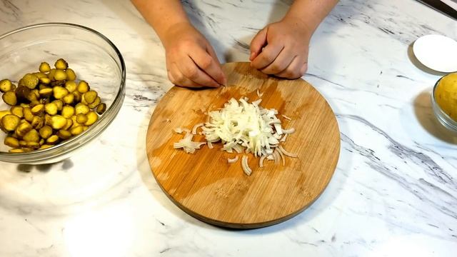 ?САМЫЙ ВКУСНЫЙ САЛАТ.САЛАТ ИЗ СОЛЕНЫХ ОГУРЦОВ?