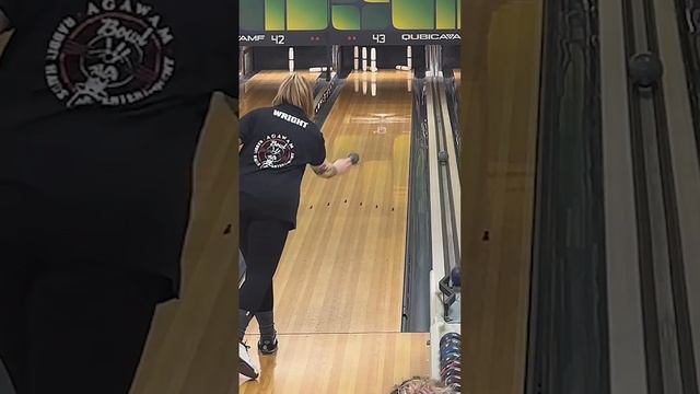 Sarah Wright and Veronica McAllister  #candlepin #bowling #highlights