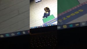 Как выбросить любой предмет в Roblox?????