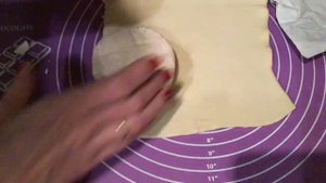 Камамбер запеченный в слоеном тесте быстро и вкусно