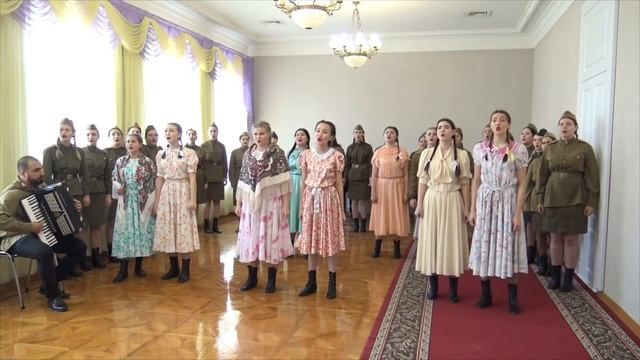 Народный хор Астраханского колледжа культуры и искусств «Ах, Сармовска больша дорога» Рекрутская.