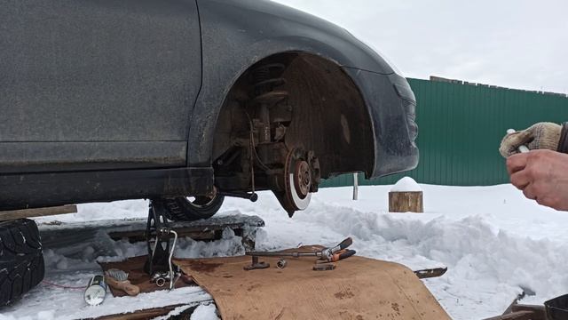 Замена рулевых тяг и рулевых наконечников Ситроен С4, Пежо 308 зимой - возможно и без ямы смотреть онлайн