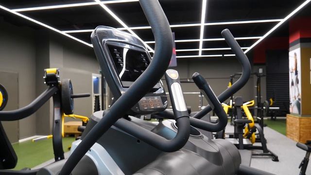 Обзор эллиптического тренажера SVENSSON INDUSTRIAL HIT AMT870 смотреть онлайн