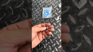 Как вытащить круглый пин , который без усиков.