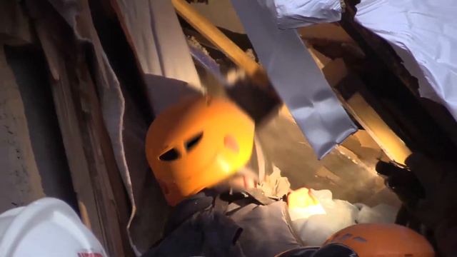 Двойное чудо: спасенный из-под завалов малыш в Магнитогорске пришел в себя смотреть онлайн