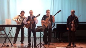 13 Здесь птицы не поют