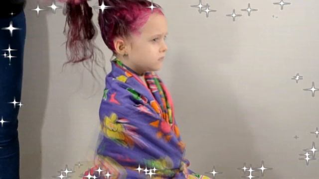 УГОВОРИЛА РОДИТЕЛЕЙ! Покрасила волосы в РОЗОВЫЙ. Как покрасить волосы. смотреть онлайн