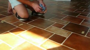 Защита светлых межплиточных швов VARNISH-PU 2KW от isomat