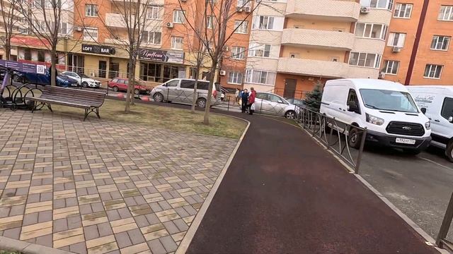 КРАСНОДАР. ЖК ПАНОРАМА вышел к стадиону и парку Галицкого. Погода хороша. 11.03.23