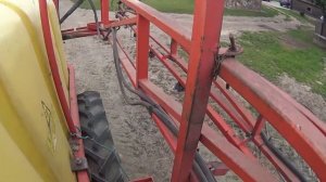 Решил помыть опрыскиватель Фейри.  Что нового в хозяйстве. 30. 06. 2018