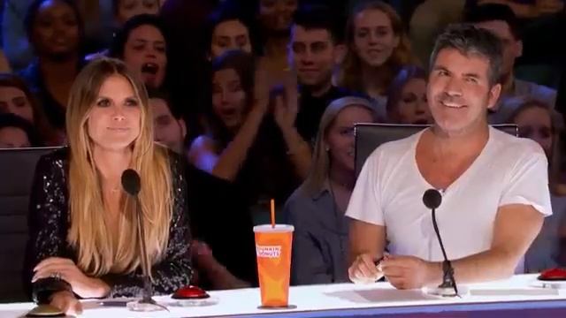 УИТНИ ХЬЮСТОН ОТДЫХАЕТ! ШОКИРОВАЛ ЗАЛ! Талант Америки 2017.  Whitney Houston's 'I Have Nothing'