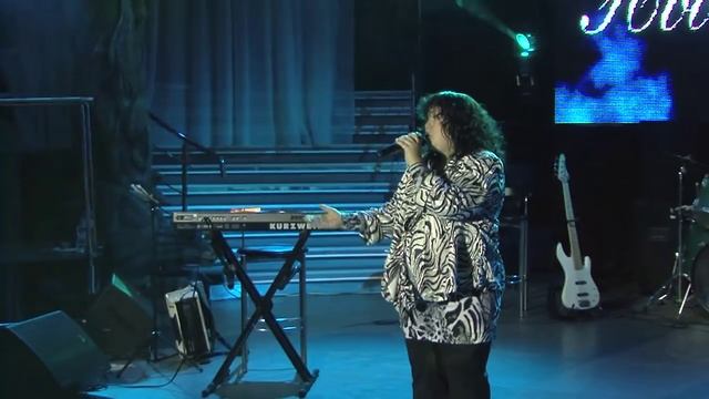 Ирина Ежова - Голуби целуются на крыше (Концерт Ночное такси 2013) смотреть онлайн