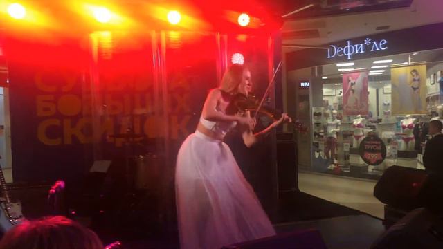 Скрипачка в ТРК смотреть онлайн