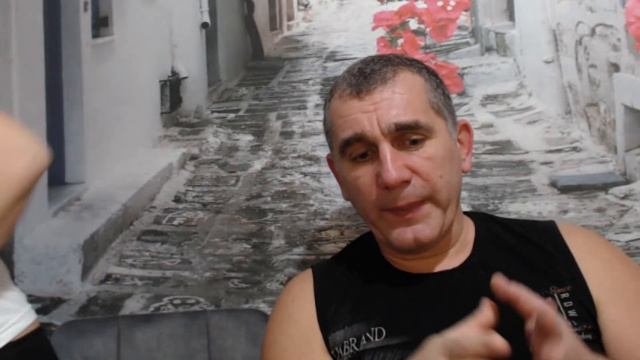 Вечерний разговор со зрителями за чашкой чая.