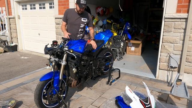 Установка гоночных обтекателей для мотоцикла подготовка мотоцикла к гонкам Hotbodies Racing Fairing смотреть онлайн