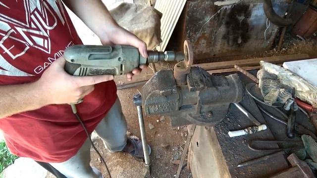 Jack restoration. / Реставрация старого домкрата смотреть онлайн