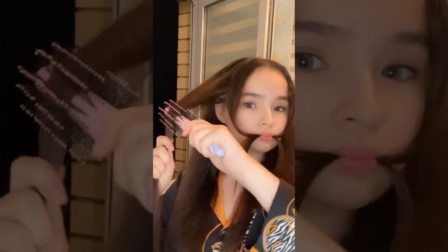 Как выпрямить волосы без утюжка )