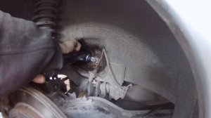 Задние малые поперечные рычаги и мелочи Mitsubishi Carisma 1.8 GDI (4g93)