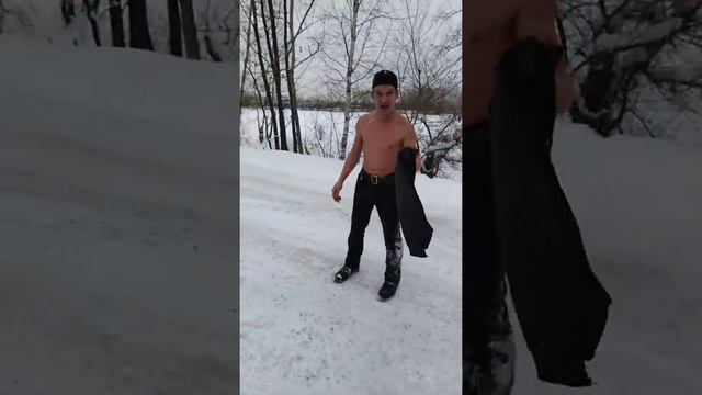 Смерть обойдёт его стороной 🤣 смотреть онлайн