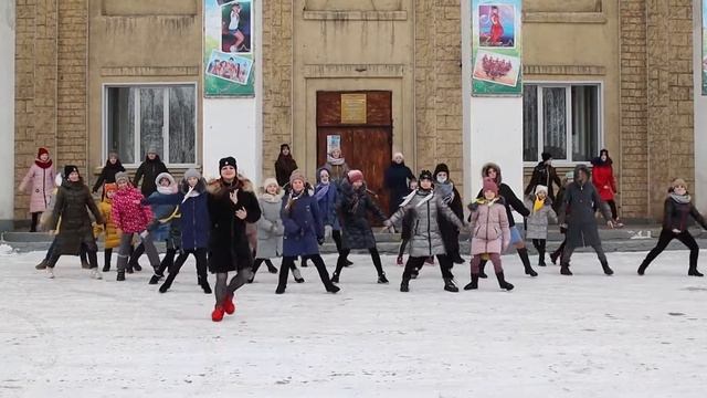 Праздничный флешмоб, посвященный Международному женскому дню! смотреть онлайн