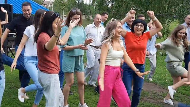 С днём строителя смотреть онлайн