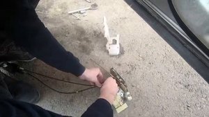 Замена тросика замка двери не открывается дверь изнутри