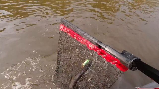 Ловля трофейной щуки накоротке. На Волжанке по Оби! смотреть онлайн