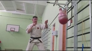 ПРЯМОЙ УДАР В КАРАТЕ, ЛЕГЕНДАРНЫЙ ЦУКИ. КАК БИТЬ, КАК РАБОТАЮТ БЕДРА В УДАРЕ, ПОЧЕМУ КАРАТЕ НЕ ХУЖЕ