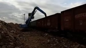 Выгрузка бутового камня 300-700 на ст.Вышестеблиевская СКЖД