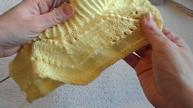 Вязание детской манишки/Елена Masterica