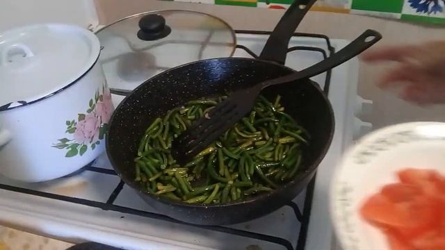 Завтрак на скорую руку, готовим один раз в год ! Деликатес - Яичница или "пицца" по деревенски смотреть онлайн