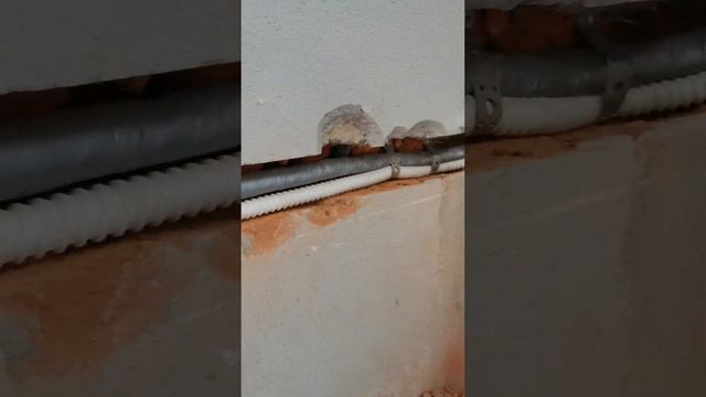 Прокладка трассы для кондиционера в кухне гостиной в штробе