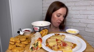 МУКБАНГ ЛАПША БИГ ЛАНЧ ПИЦЦА ШАУРМА НАГГЕТСЫ MUKBANG NOODLES BIG LUNCH PIZZA SHAWARMA NUGGETS