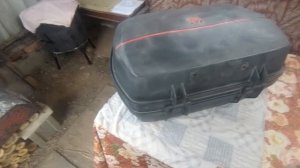 Как восстановить цвет пластикового мотоциклетного кофра с помощью газовой горелки.