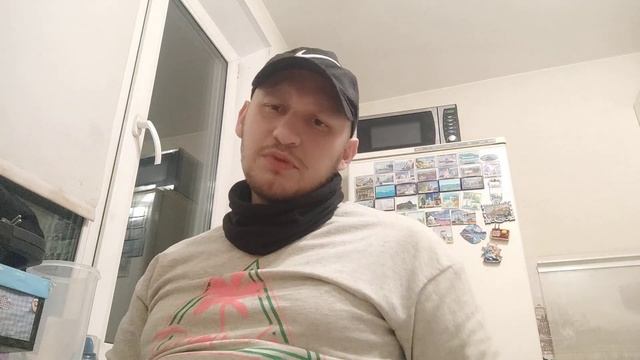 Что сейчас с мальчиком который башкой ломает знания?